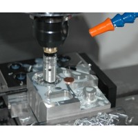 imm cleaning旋轉(zhuǎn)噴嘴 SRN22 非常適合 3D 表面、底切和鉆孔