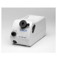 Schott KL 1600 LED，是光纖的標準LED冷光源，最大光強為680 lm
